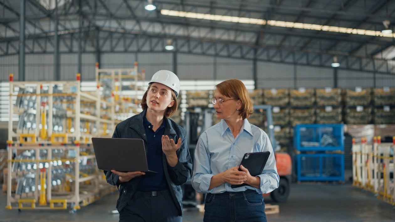 Women_conducting_audit_in_warehouse